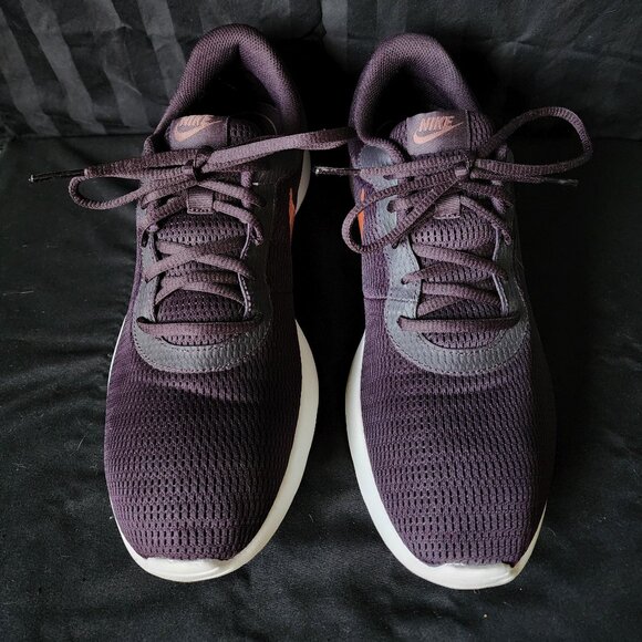 Nike Tanjun Womens 11 Purple Rose Metallic Fitness Sneakers - Picture 2 of 8